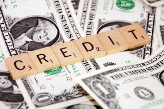 Как уменьшить сумму долга и получить рассрочку платежей по кредиту, если я в декрете?