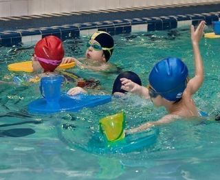 ЗОЛОТЫЕ РЫБКИ, клуб обучения плаванию детей