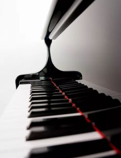 Пианино с двух-репетиционной механикой / ООО «ОКТАВА»