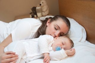 Как совместный сон может помочь вам и вашему ребенку?