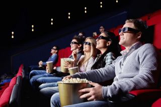 Почему людям нравиться ходить в Кинотеатры?