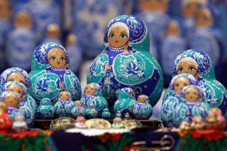 Где можно купить русские сувениры?