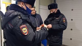 Семью мигрантов из Азербайджана выдворили из России