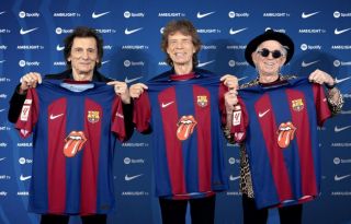 «Барселона» в матче с «Реалом» будет использовать логотипы Rolling Stones
