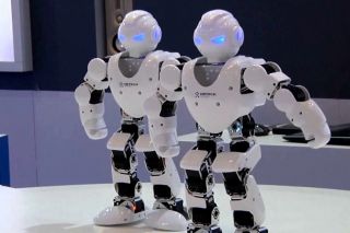 Почему наблюдается дефицит специалистов-робототехников?