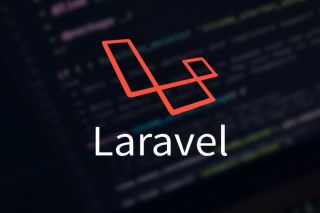 Какие особенности необходимо учитывать при разработке веб-приложения с использованием фреймворка Laravel?