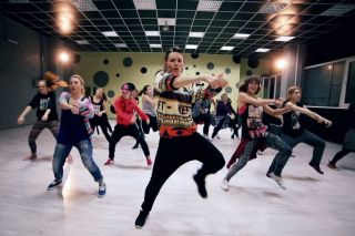 Фанк-танец: динамичный и экспрессивный ритм улиц
