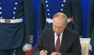 Путин подписал договоры о присоединении ДНР, ЛНР, Херсонской и Запорожской областей к РФ