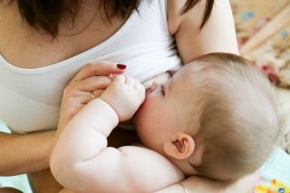 Грудное вскармливание после первого месяца рождения: чего ожидать