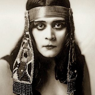 Теодосия Барр Гудман: первая женщина-вамп и секс-символ немого кино