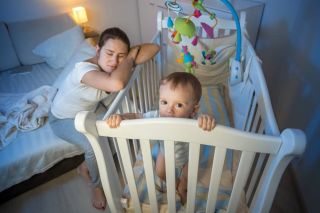 Как выжить после бессонной ночи с младенцем?