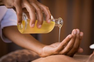 Какие масла используются для лечебного массажа?