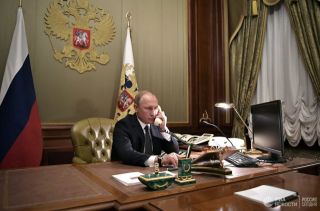 Путин обсудил с правительством вопросы о налогах и стимулирующих выплат населению