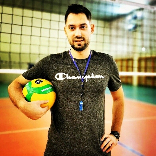 Андрей Александрович Голишников / КМС по волейболу