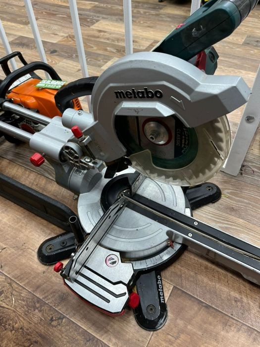 Пила торцовочная metabo kgs216m