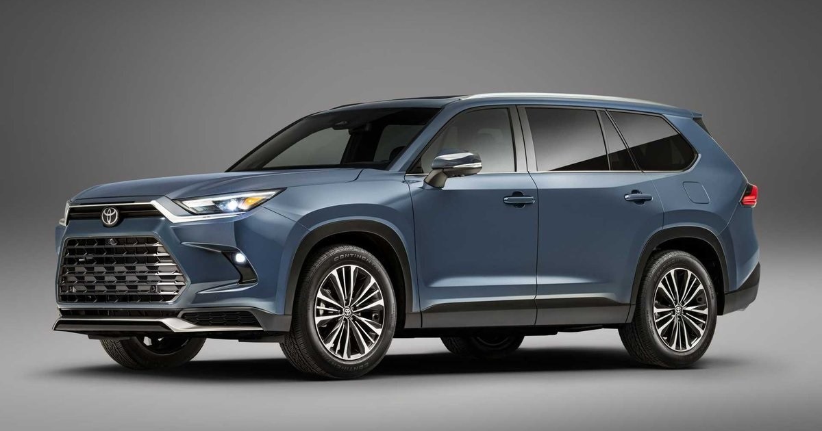 Новый кроссовер Toyota Grand Highlander выставили на продажу в России