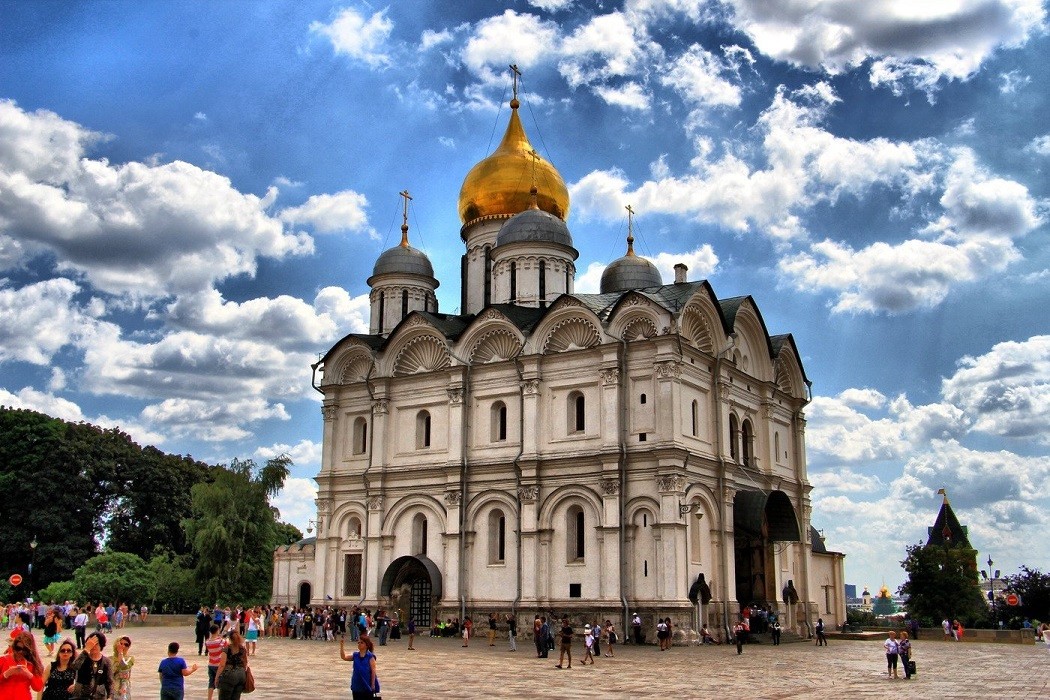 Какой князь заложил Архангельский собор в Москве?
